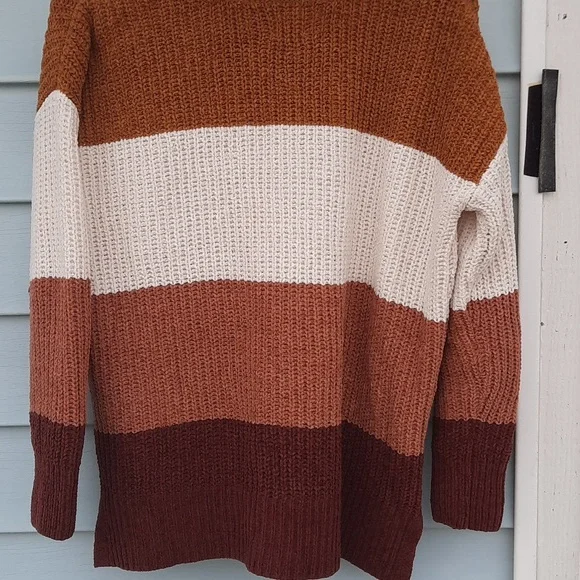 Hippee Rose Sweater - Picture 3 of 3